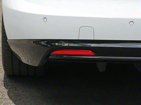 2025�� 75kWh Touring