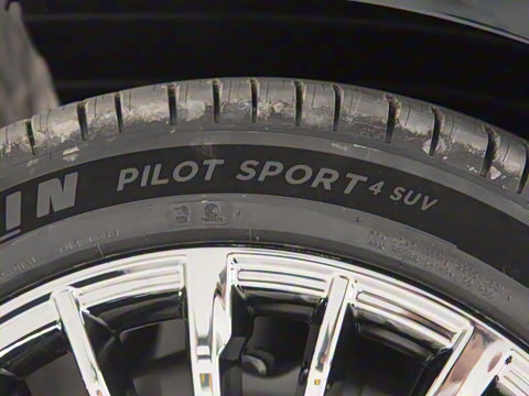 2025�� 700 Ultra�������������״��