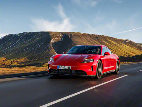 2025�� Taycan GTS