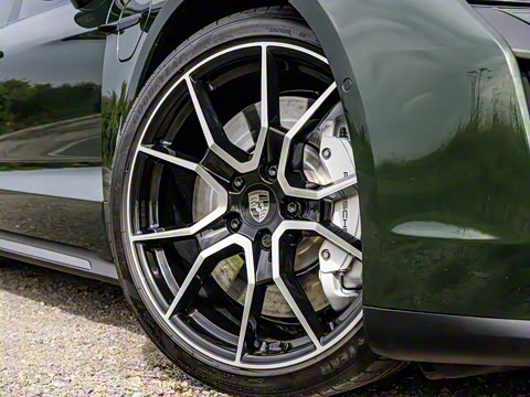 2024�� Taycan Turbo