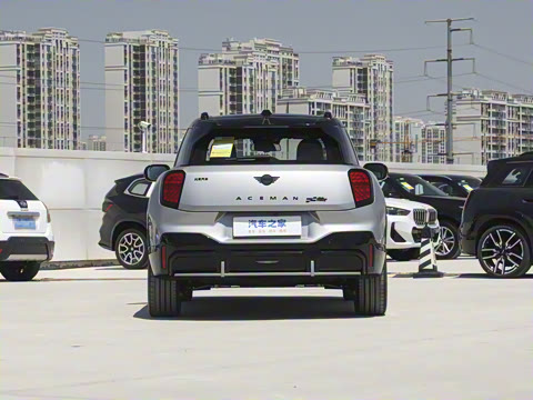 2025�� JOHN COOPER WORKS