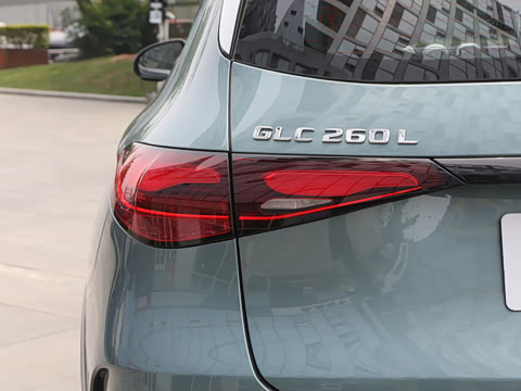 2025�� �Ŀ� GLC 260 L 4MATIC ������