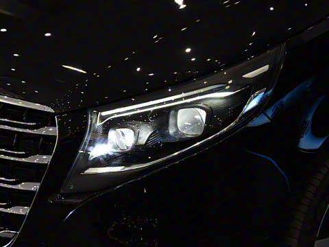 2024�� V 300 L ����������