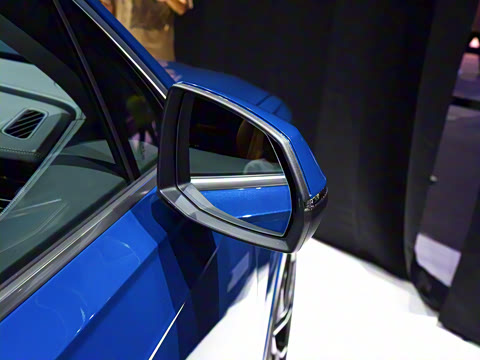 2025�� 55 TFSI quattro S line�����