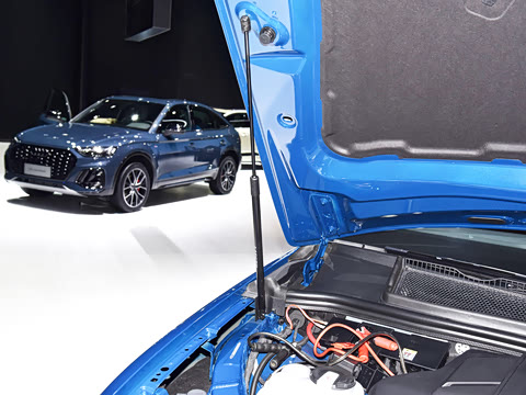 2025�� 55 TFSI quattro S line�����