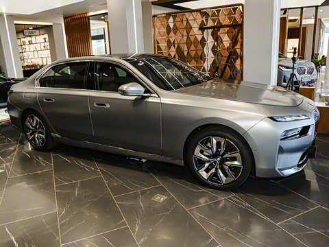 2023�� 740Li ������ ������װ