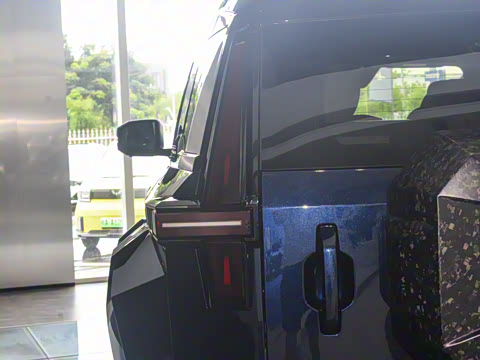 2025�� M900 ������