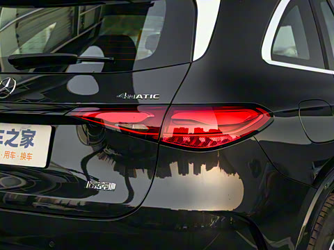 2025�� �Ŀ� GLC 260 L 4MATIC ������