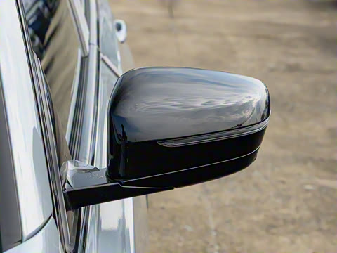 2025�� 330i M�˶���ҹ��װ