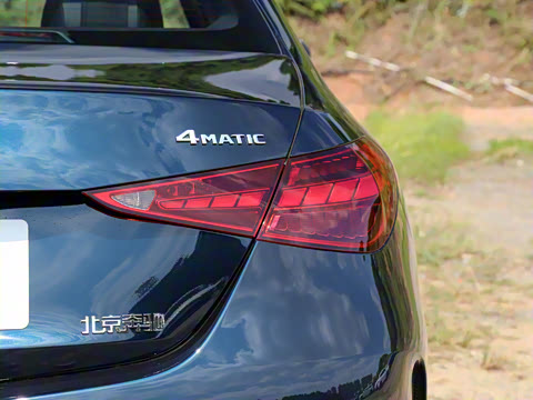 2025�� C 260 L 4MATIC �˶���