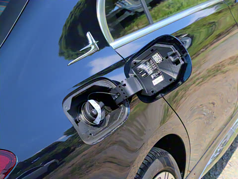 2025�� C 260 L 4MATIC �˶���