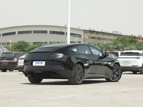 2025�� �Ŀ� Max�����