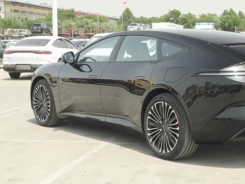 2025�� �Ŀ� Max�����