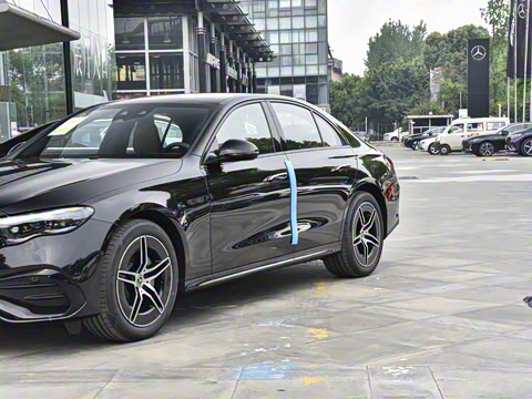 2025�� �Ŀ� E 300 ʱ�����˶���