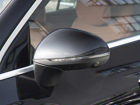 2025�� GLC 300 L 4MATIC ������ 7��