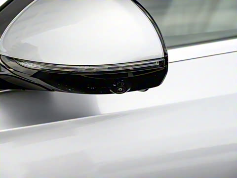 2024�� E 350 e L ���ʽ��϶����γ�