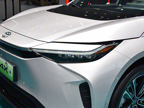 2025�� 560 ����Max��