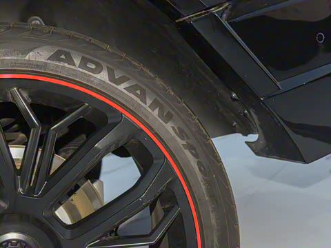 2025�� G770 R 4.0T ��ʿ