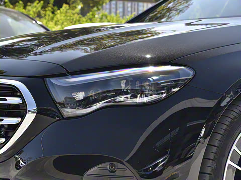 2025�� �Ŀ� E 300 L �����