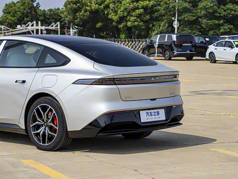 2025�� ���� 550ProѲ����