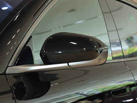 2025�� 75kWh Touring