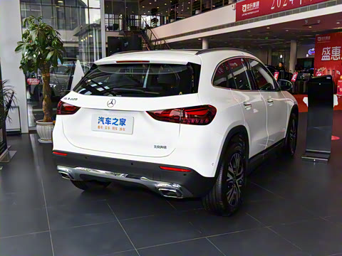 2025�� GLA 220