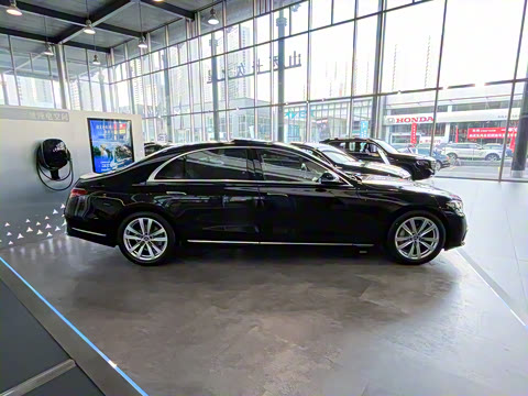 2024�� �Ŀ� S 400 L ������