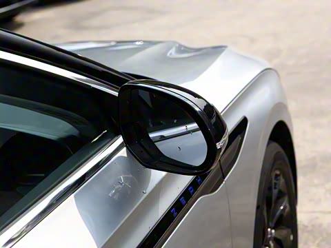 2025�� 2.0T ���л춯��