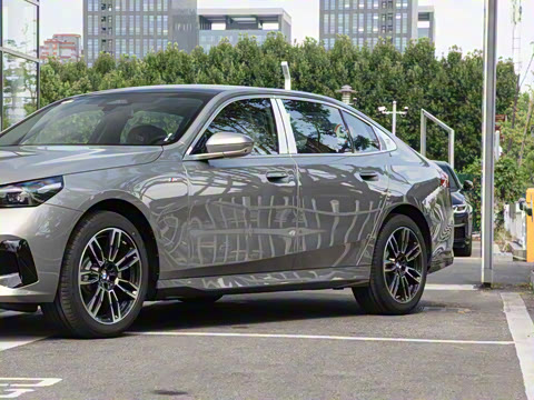 2024�� 530Li ������ M�˶���װ