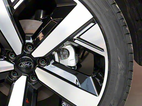 2025�� EcoBoost 170 ������PLUS