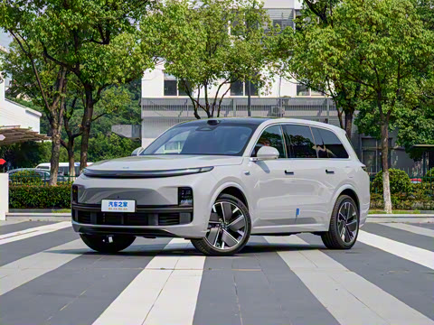 2025�� Pro ���ܻ��°�