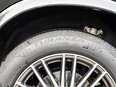 2025�� �Ŀ� GLC 300 L 4MATIC ������ 5��