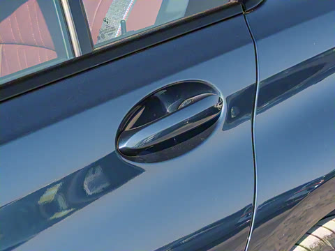 2025�� eDrive 40 L ��ҹ�˶���װ