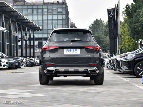 2024��  �Ŀ� GLC 260 L 4MATIC ������ 5��