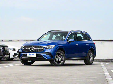 2025�� GLC 300 L 4MATIC ������ 7��