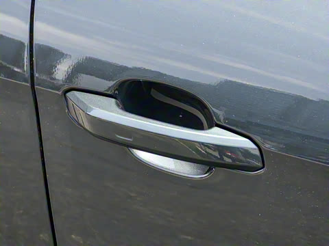 2025�� 200���������� 40 TFSI ����������