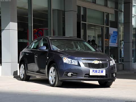 2012�� 1.8L SX AT