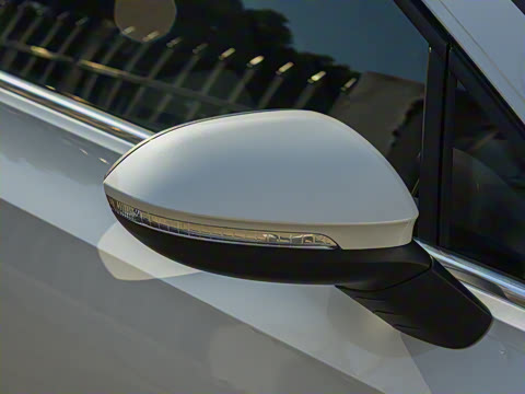 2025�� 300TSI R-Line