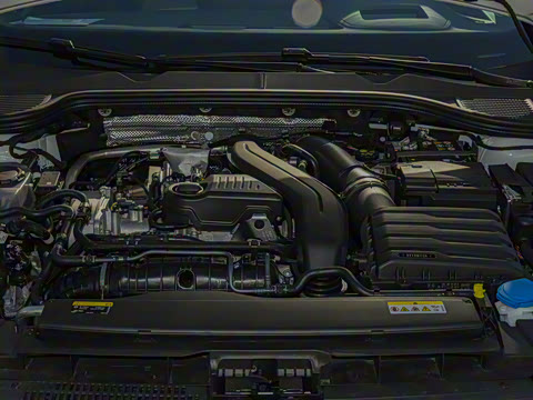 2025�� 300TSI R-Line