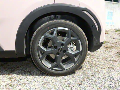 2025�� �Ǽݰ� 305km ���ɰ�