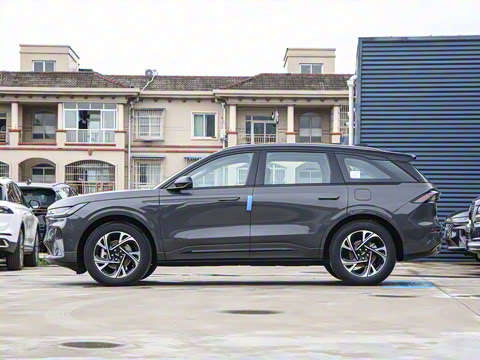 2025�� 2.0T ������춯��