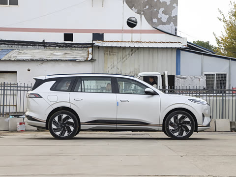 2025�� 636Ultra����� 5��