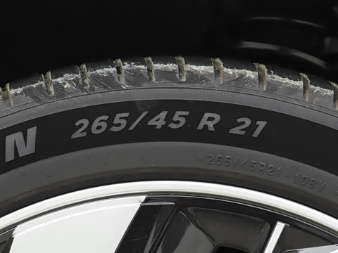 2025�� 636Ultra����� 5��