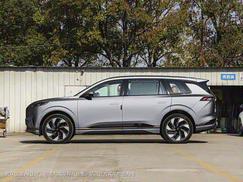 2025�� 636Max����� 5��