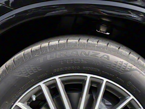 2025�� GLC 300 L 4MATIC ������ 5��