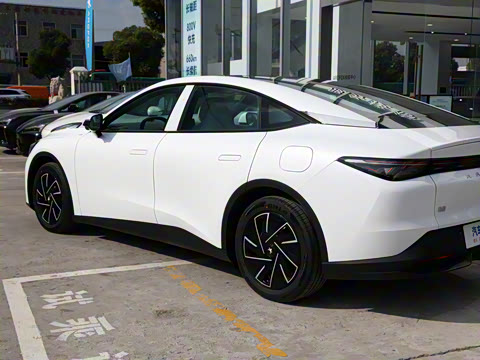 2024�� 560PRO 185kW