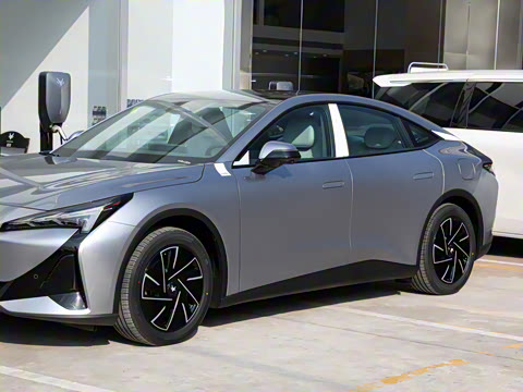 2024�� 560PRO 185kW