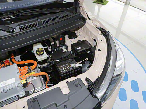 2025�� Mate 300km׷���