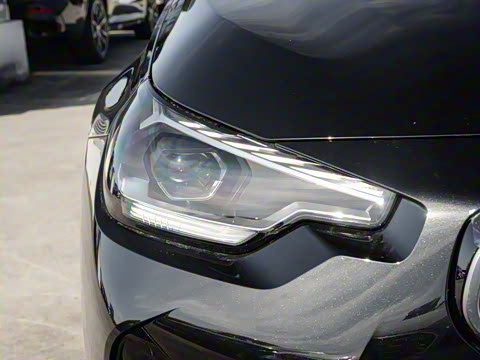 2025�� 225i M�˶���ҹ��װ