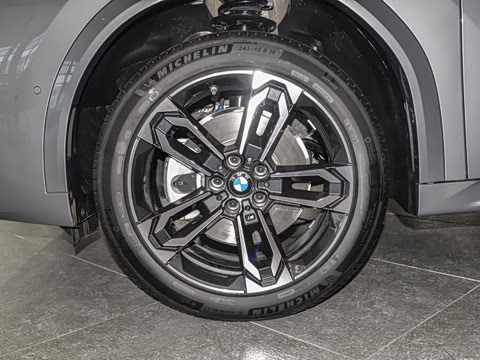 2024�� sDrive25i M�˶���װ